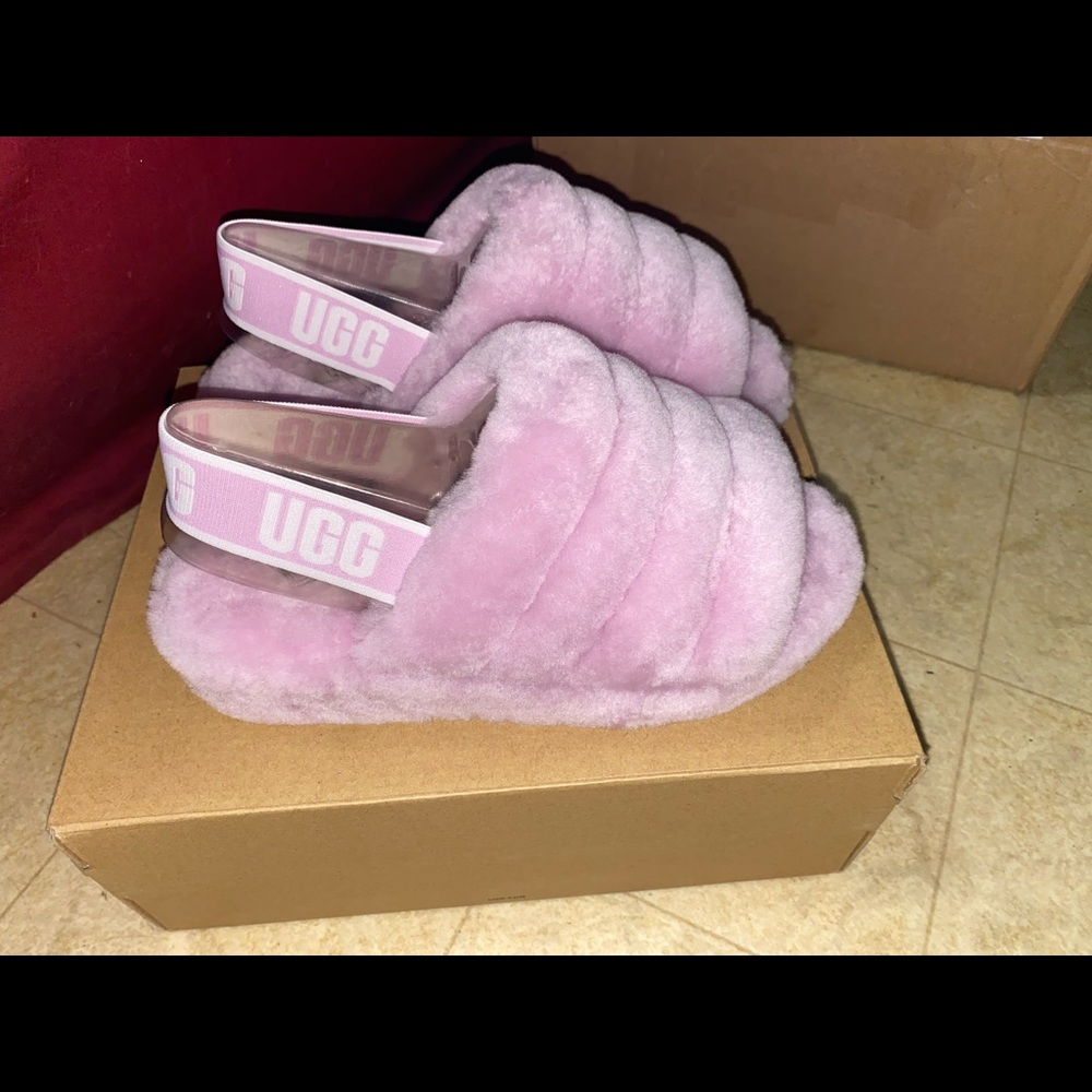 ❌SOLD❌ UGG FLUFF YEAH SLIPPERS SLIDES SHOES